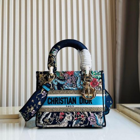 Dior The LADY D-LITE Bag Collection - Image 5