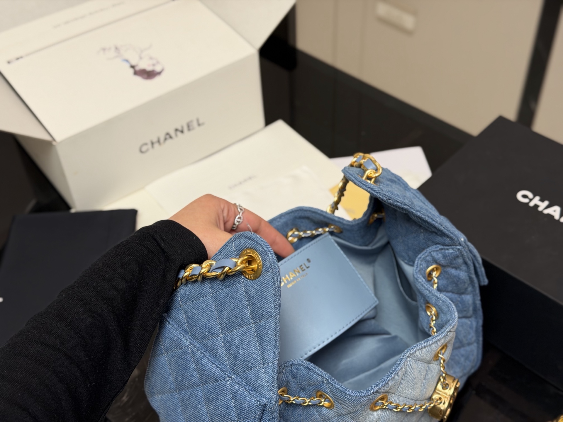 Chanel 25 Mini Hobo Bag - Image 5