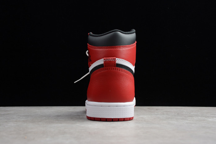 Air Jordan 1 Retro High OG Chicago Red 555088-101 - Image 3