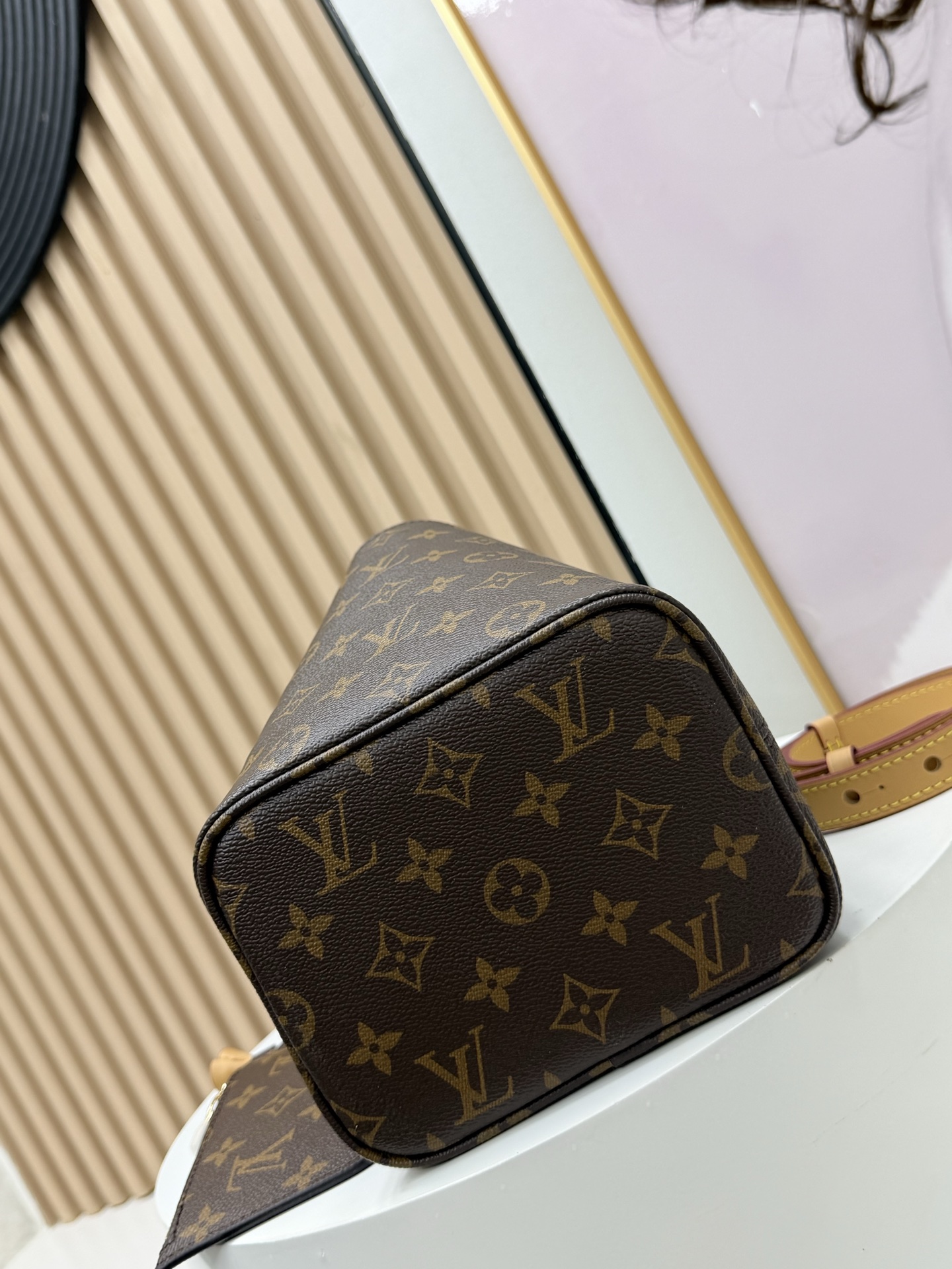 LV Allin BB Bag - Image 7