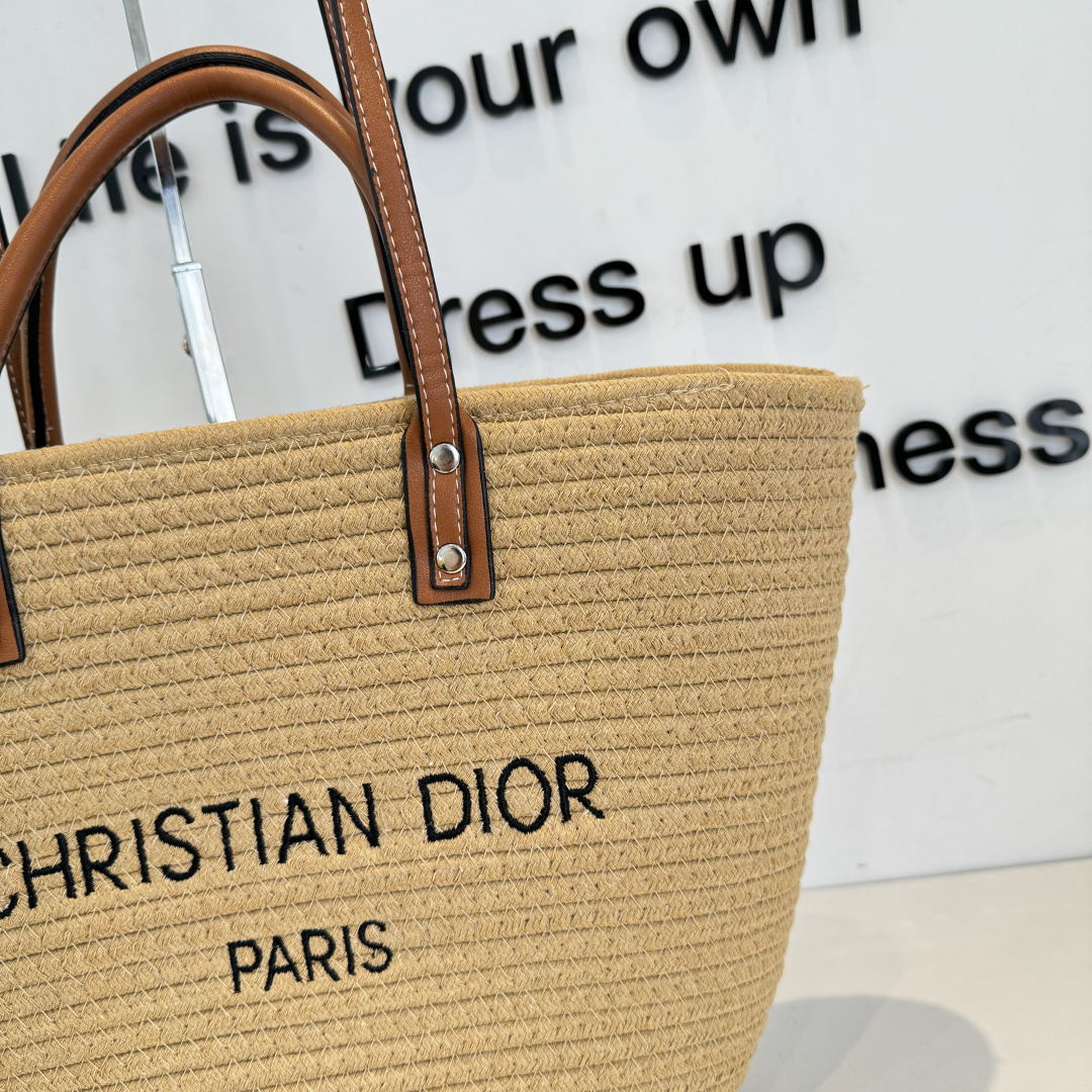 Dior Straw Bag - Image 5