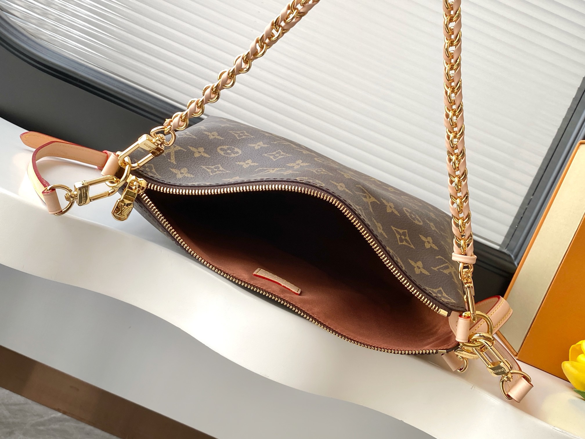 LV Multipass Monogram Handbag - Image 8
