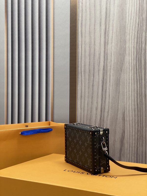 LV Clutch Box