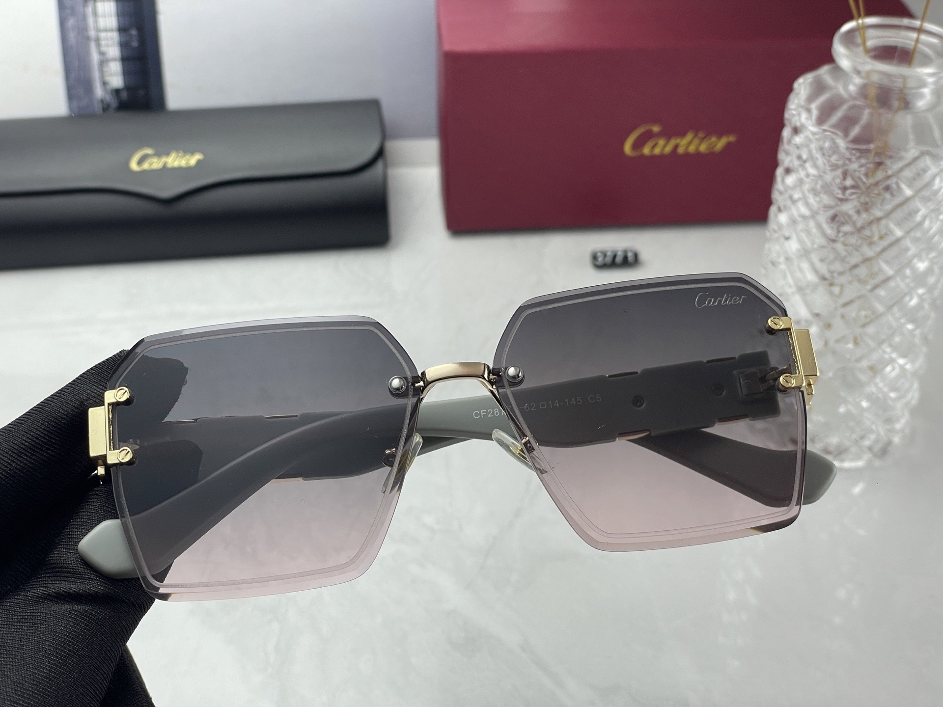 Cartier Fashionable Sunglasses - Image 8