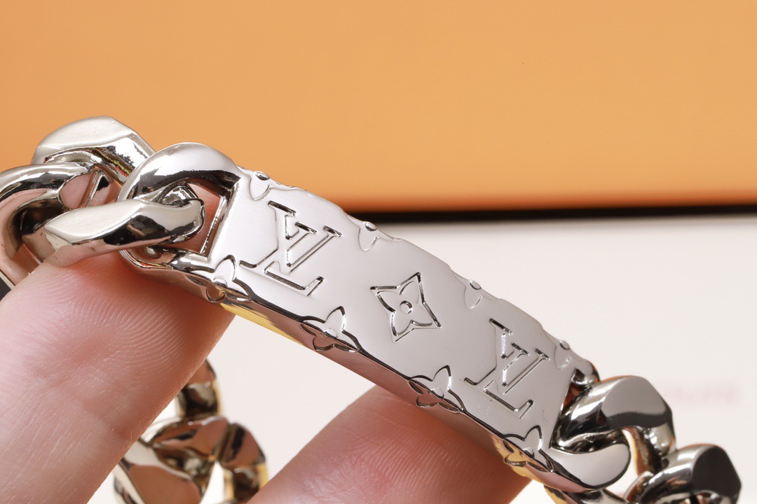 LV Monogram Chain Bracelet S00 - Image 5