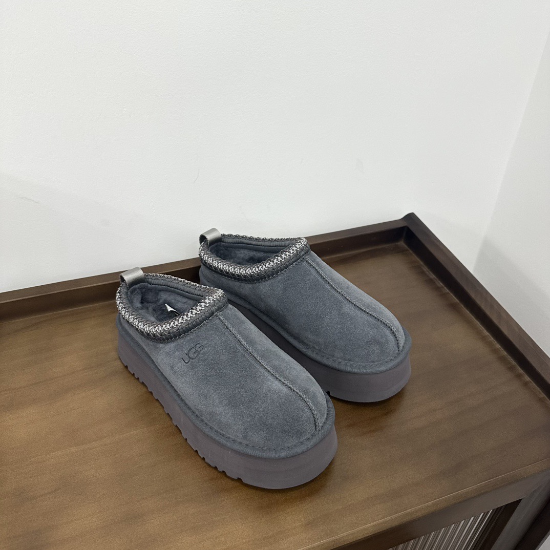 UGG Tazz Slipper - Image 1
