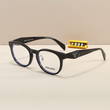 Prada Fashionable Sunglasses - Image 7