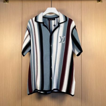 LV 25 – Neues Kurzarmhemd - Image 1
