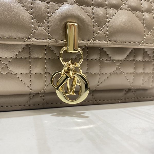 Dior Lady Dior Chain Pouch S0937ONMJ_M116