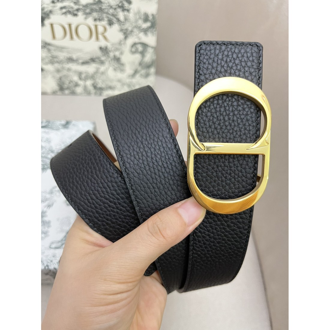 Dior cowhide and bottom leather, palladium plated pure steel buckle 35MM - Image 1