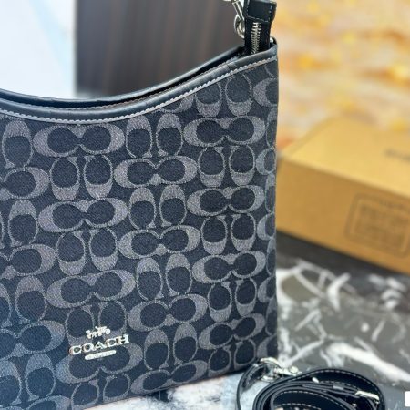 Coach Laurel 19 Tote Bag - Image 3
