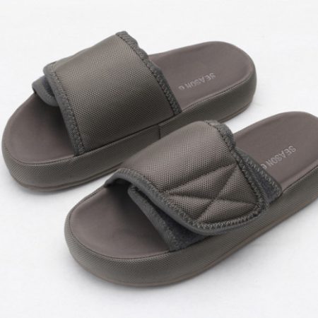 Yeezy Slide 5 - Image 2