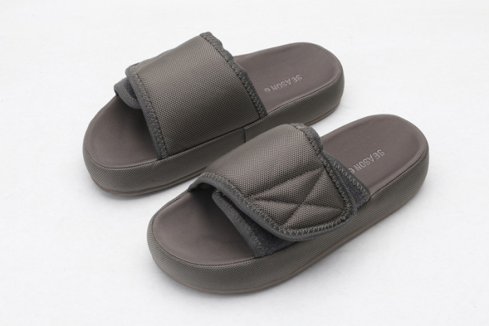 Yeezy Slide 5 - Image 2