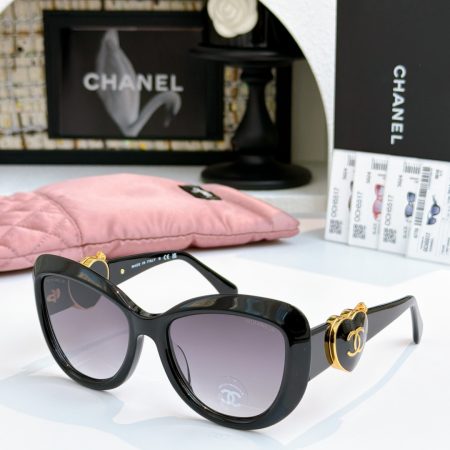 Chanel Fashionable Sunglasses Top Quality - Image 5