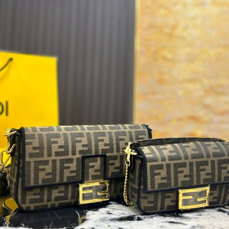 Fendi Baguette Bag - Image 3