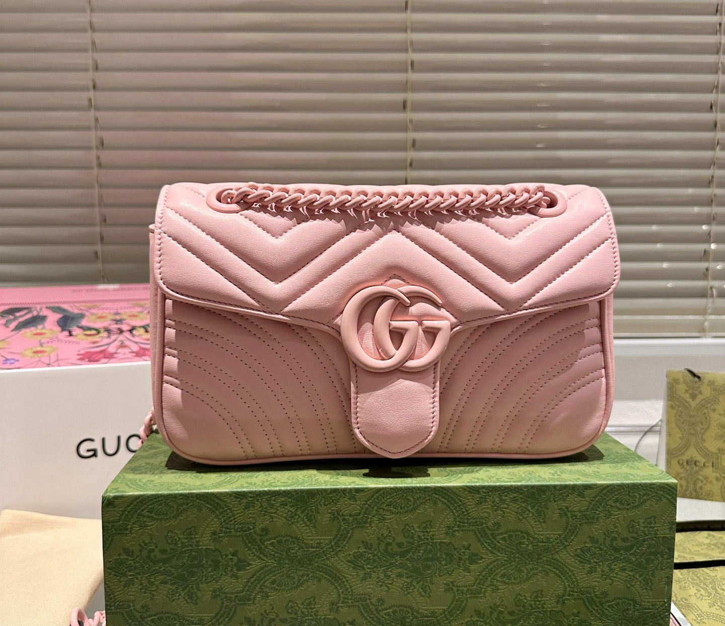 Gucci GG Marmont Small & Mini Shoulder Bag - Image 11