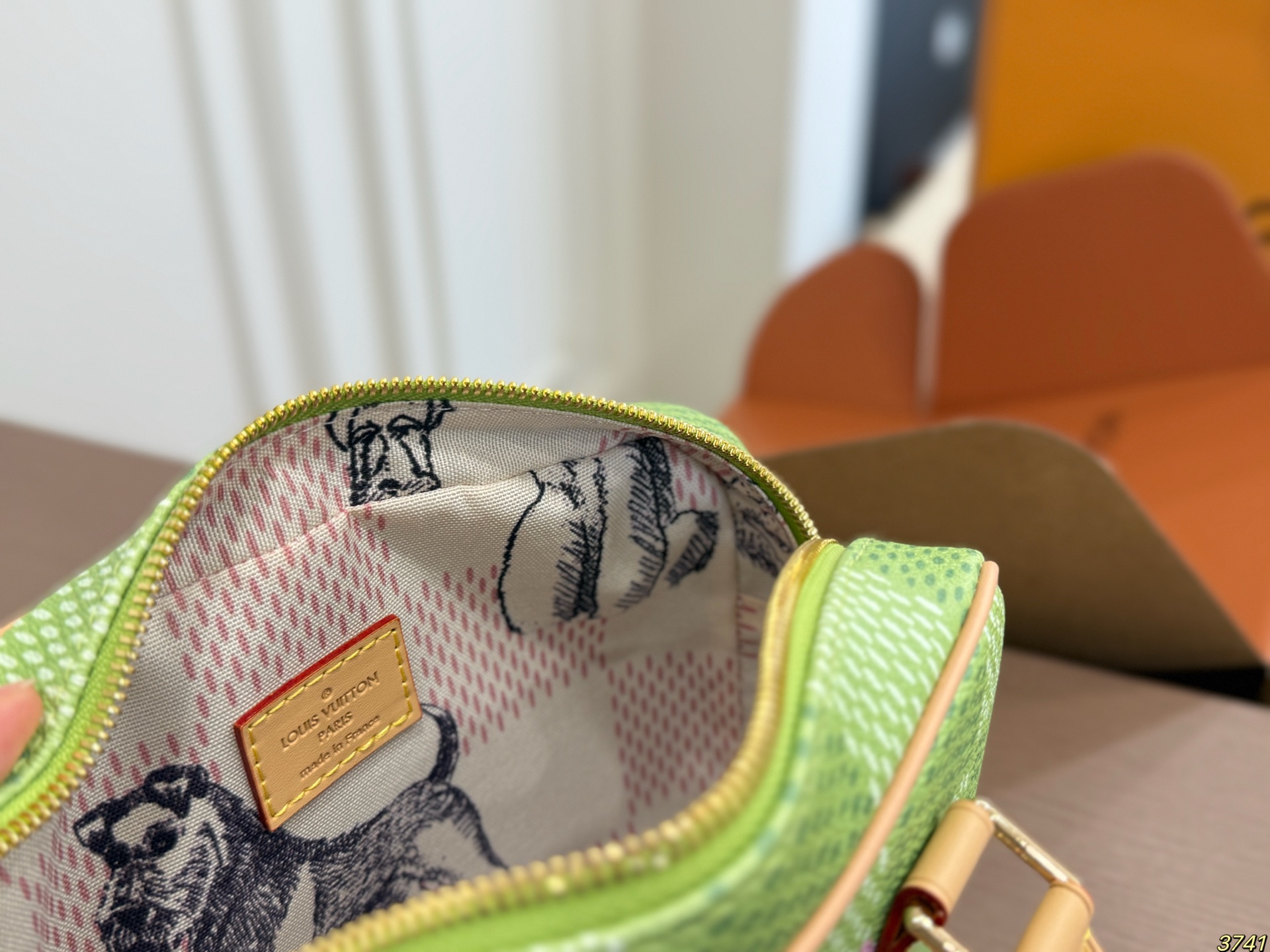LV Handbag - Image 9