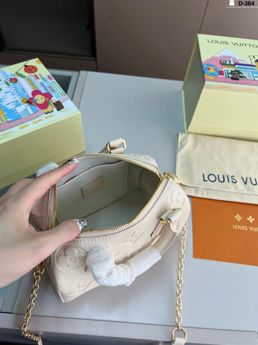 LV Speedy 20 Handbag - Image 10