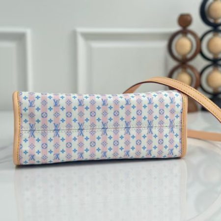 LV OnTheGo Small Handbag - Image 3