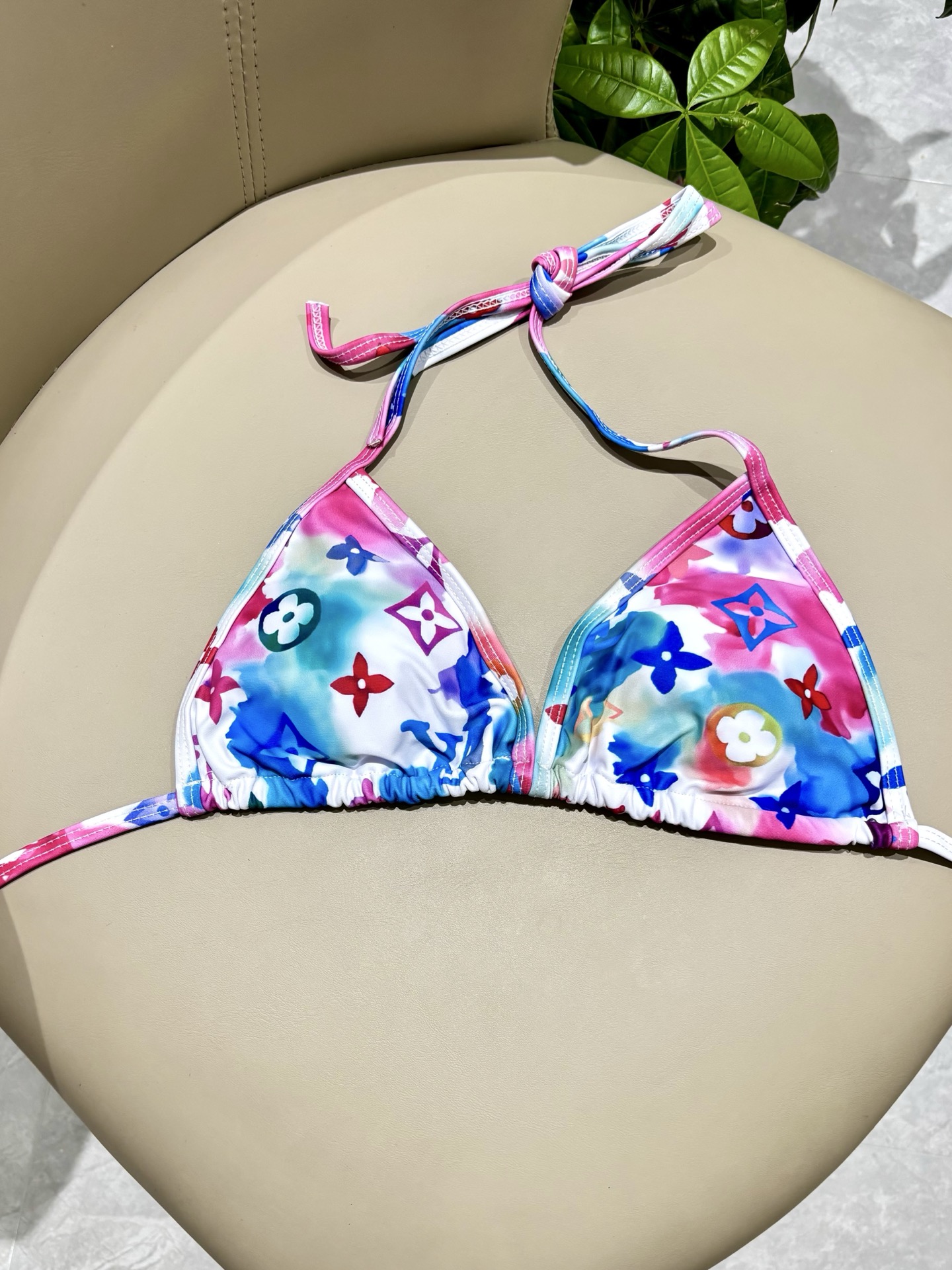 LV Two-Piece Swimsuit Swimwear - Image 8
