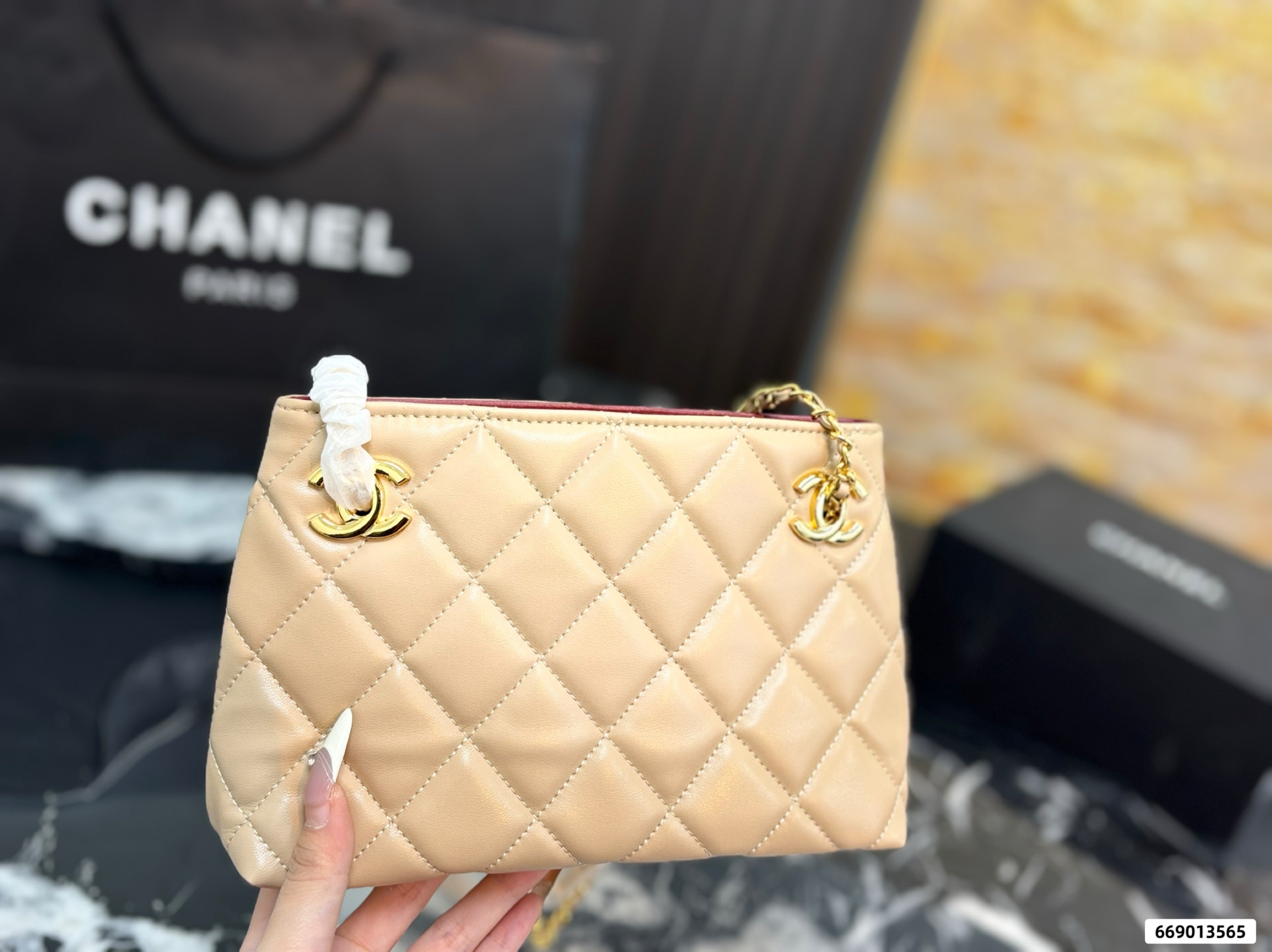 Chanel Classic Quilted Bag - Image 6