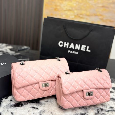 Chanel Quilto 2.55 Shoulder Bag - Image 4