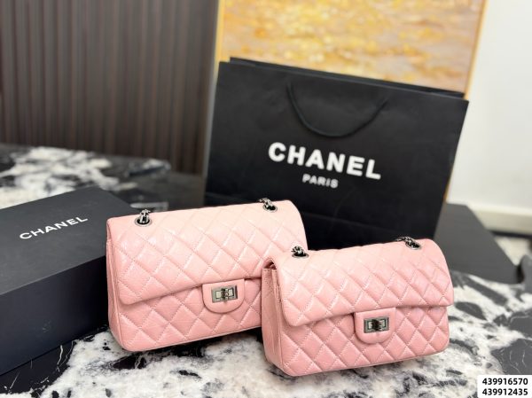 Chanel Quilto 2.55 Shoulder Bag