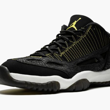 Air Jordan 11 Retro Low - Image 4
