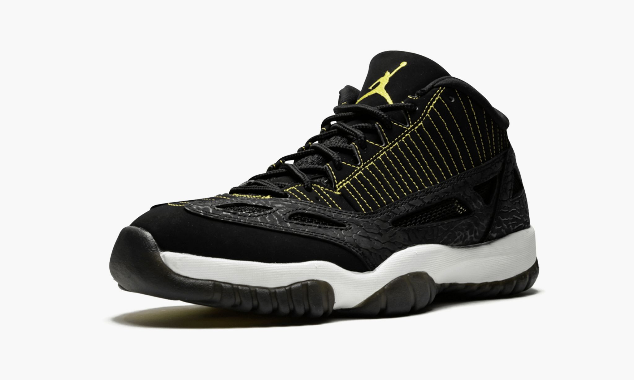 Air Jordan 11 Retro Low - Image 4