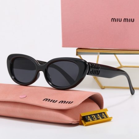 Miu Miu Fashionable Sunglasses - Image 2