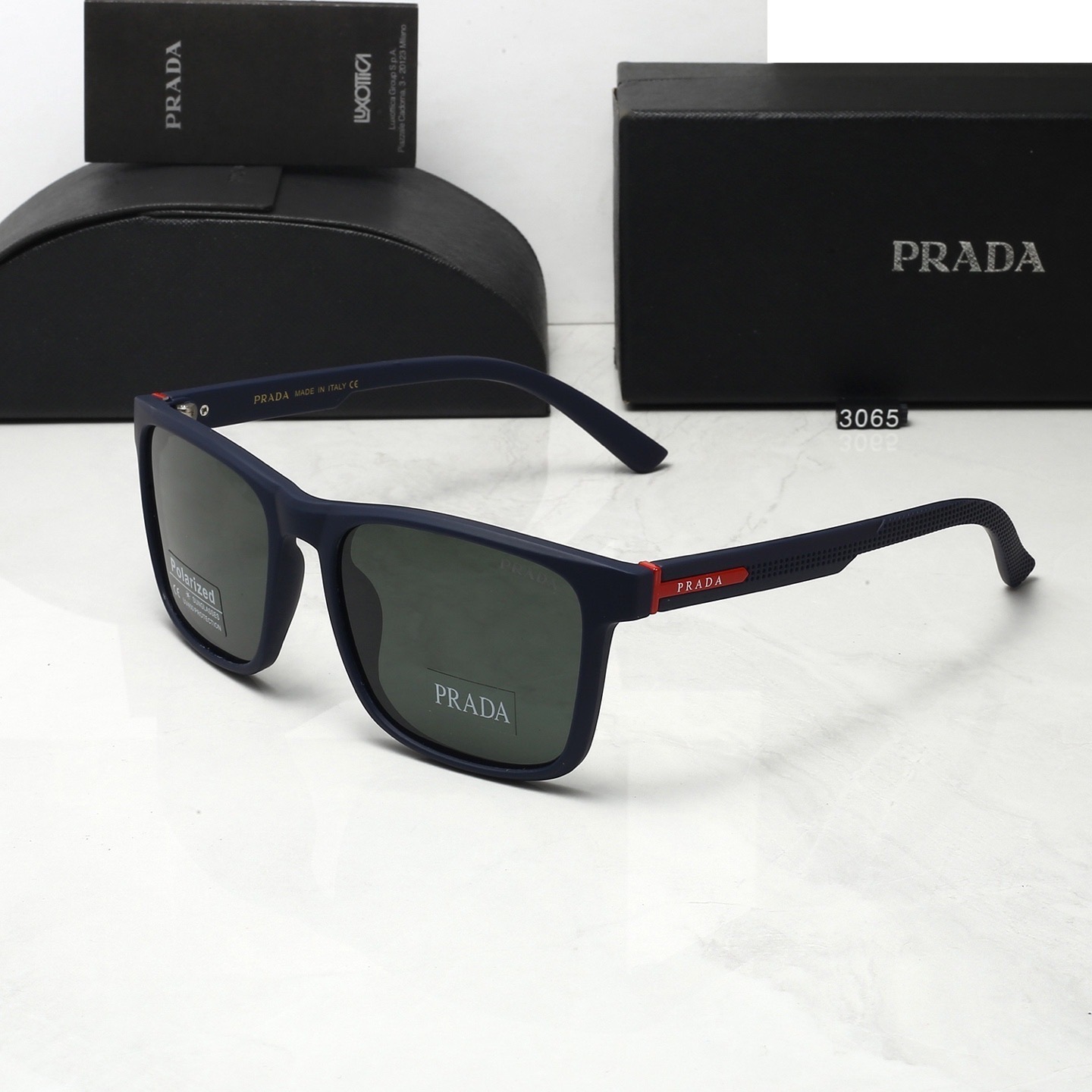 Prada Fashionable Sunglasses - Image 6