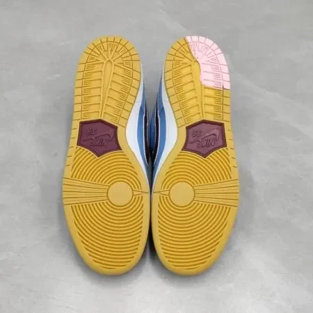 Dunk SB Low PRM “ phillies" - Image 8