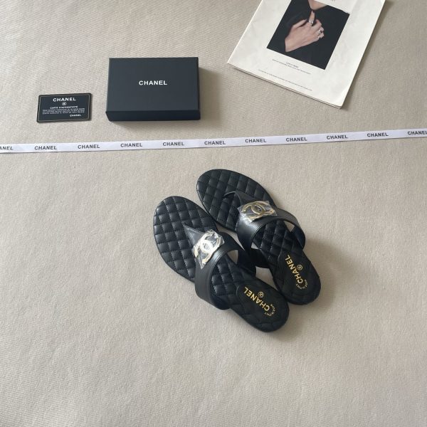 Chanel 26P C-Clip Thong Sandals