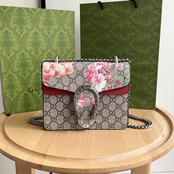 GUCCI Mini Dionysus Shoulder Bag