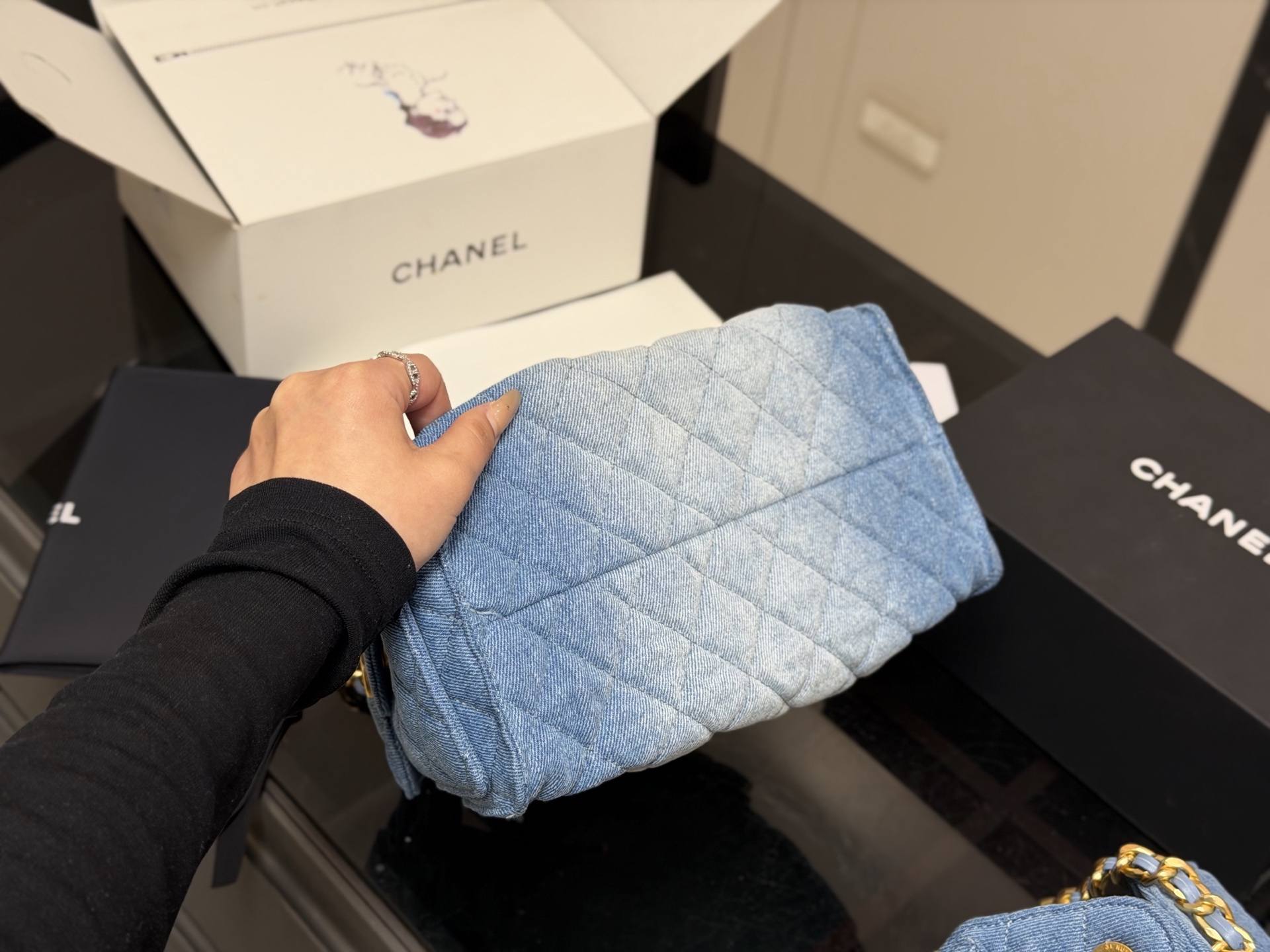 Chanel 25 Mini Hobo Bag - Image 9