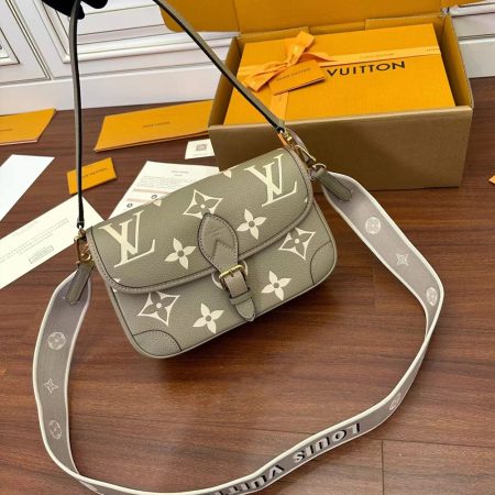 LV Diane Satchel - Image 5
