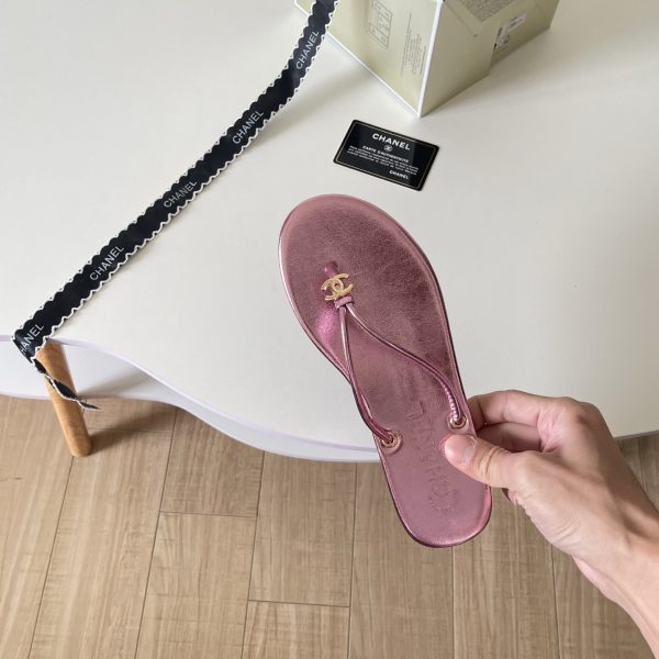 Chanel 26P C-clasp thong sandals
