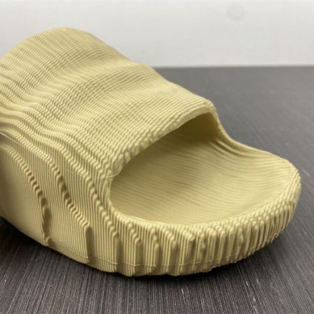 Yeezy Slide new collection 2 - Image 5
