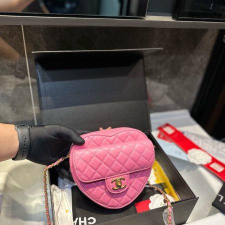 Chanel Mini Heart Crossbody Bag - Image 4