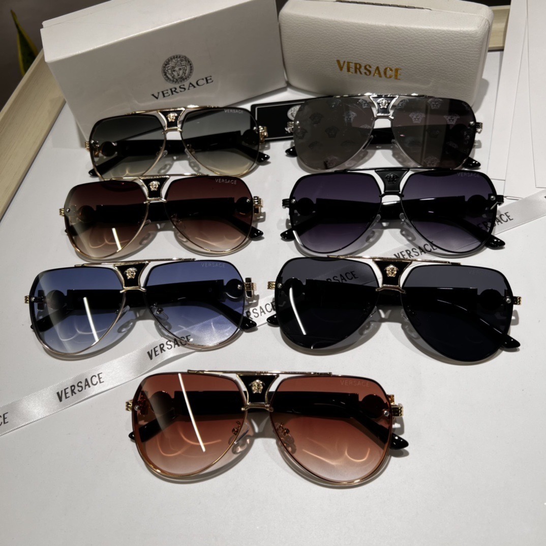 Versace Fashionable Sunglasses - Image 1