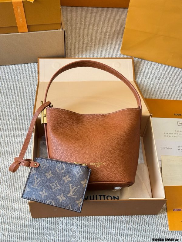 LV AIIn BB Handbag
