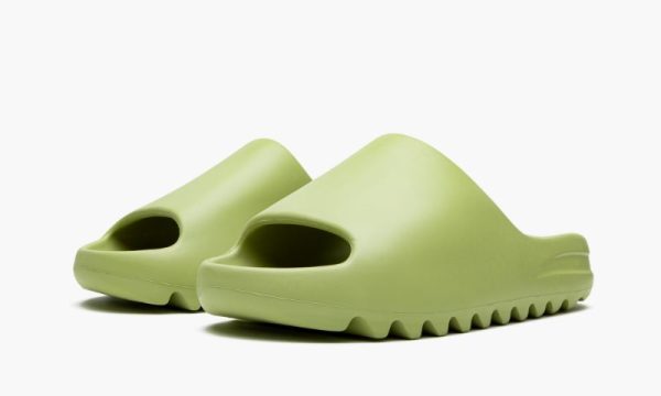 Yeezys Slide “ Resin"