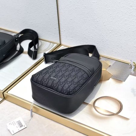 Dior Obilque Designer Bag's for Men - Image 4