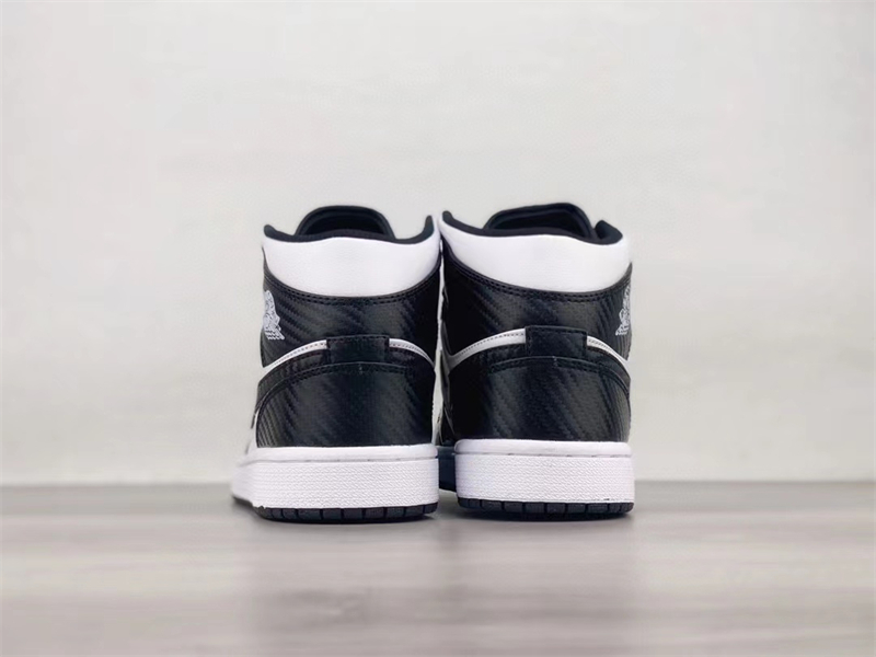 Jordan 1 MidCarbon Fiber DD1649-001 - Image 5