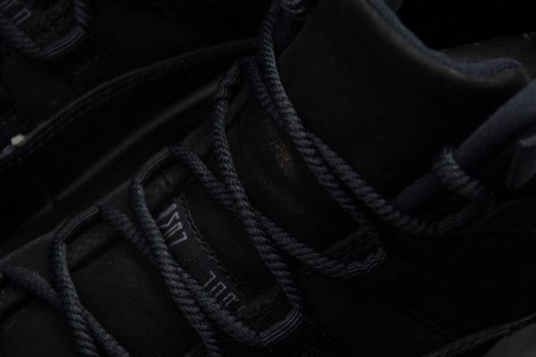 Air Jordan 11 Cap and Gown black 378037-005