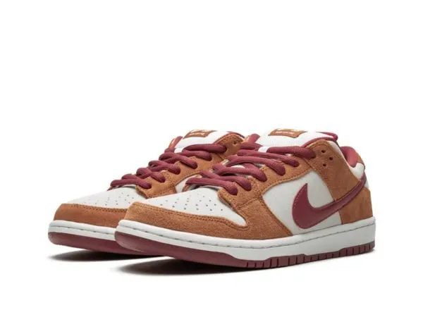 Dunk SB Low Pro “ Russet Cedar"