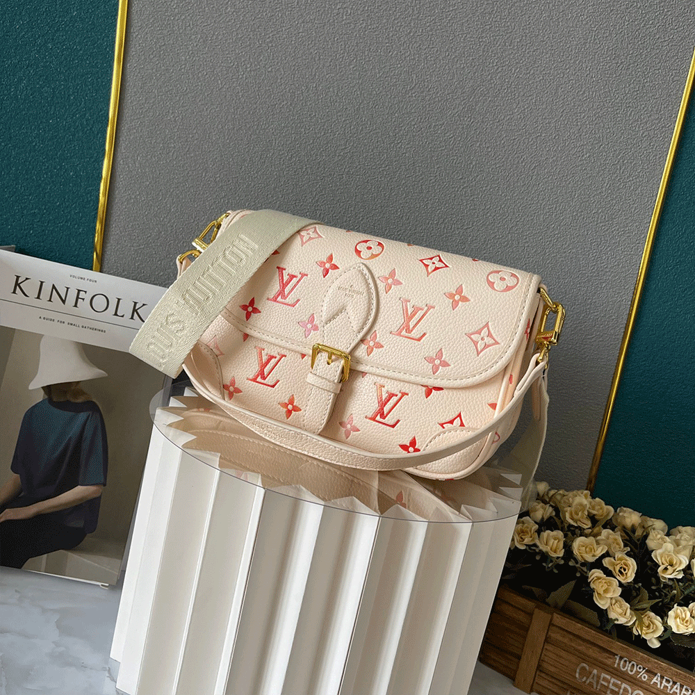 LV Diane bag - Image 4
