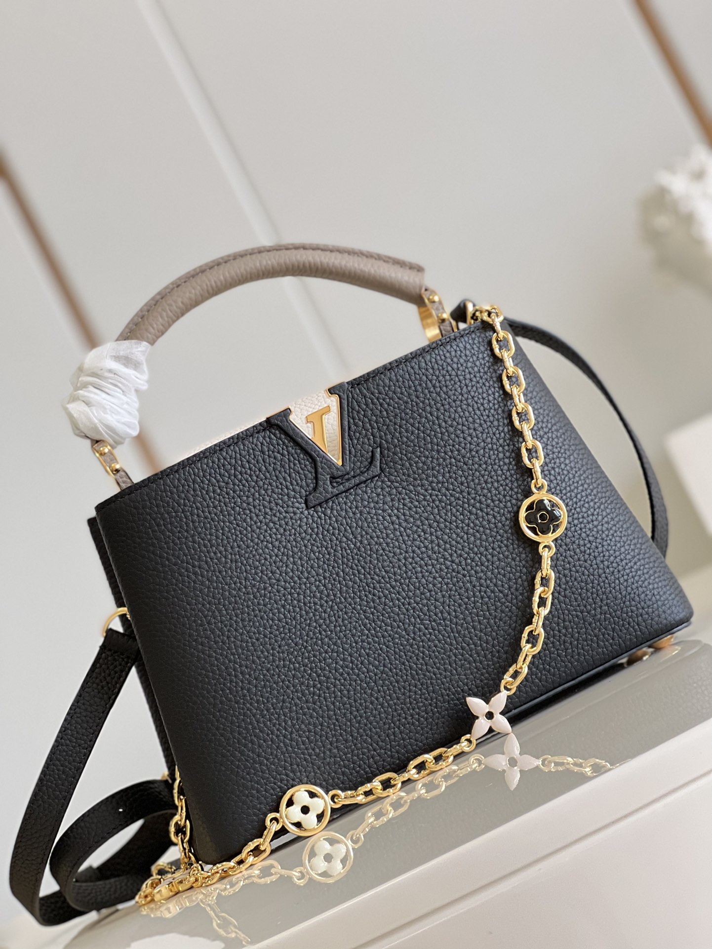 LV Z Capucines MM - Image 9