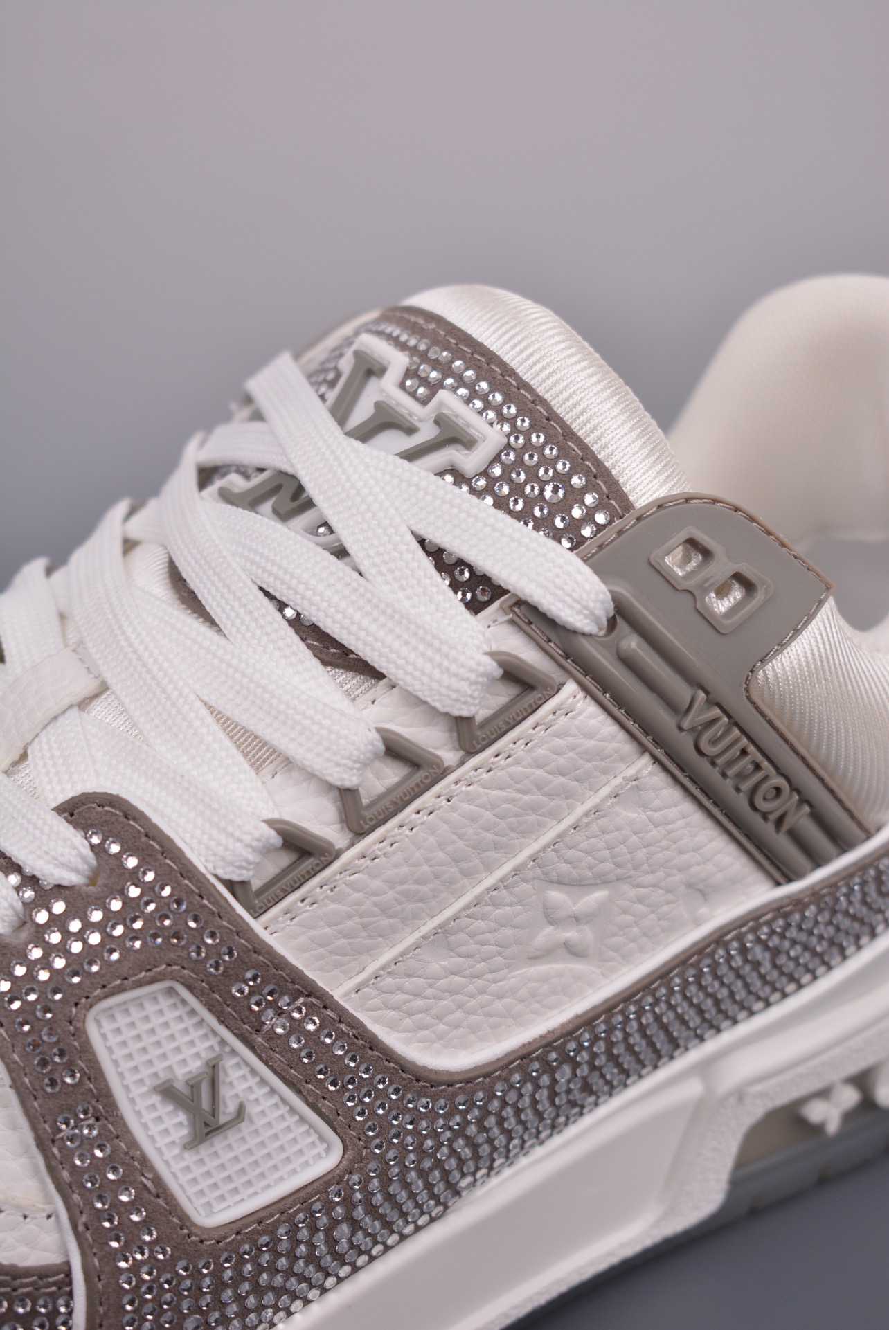 LV Trainer Sneakers High Quality - Image 4