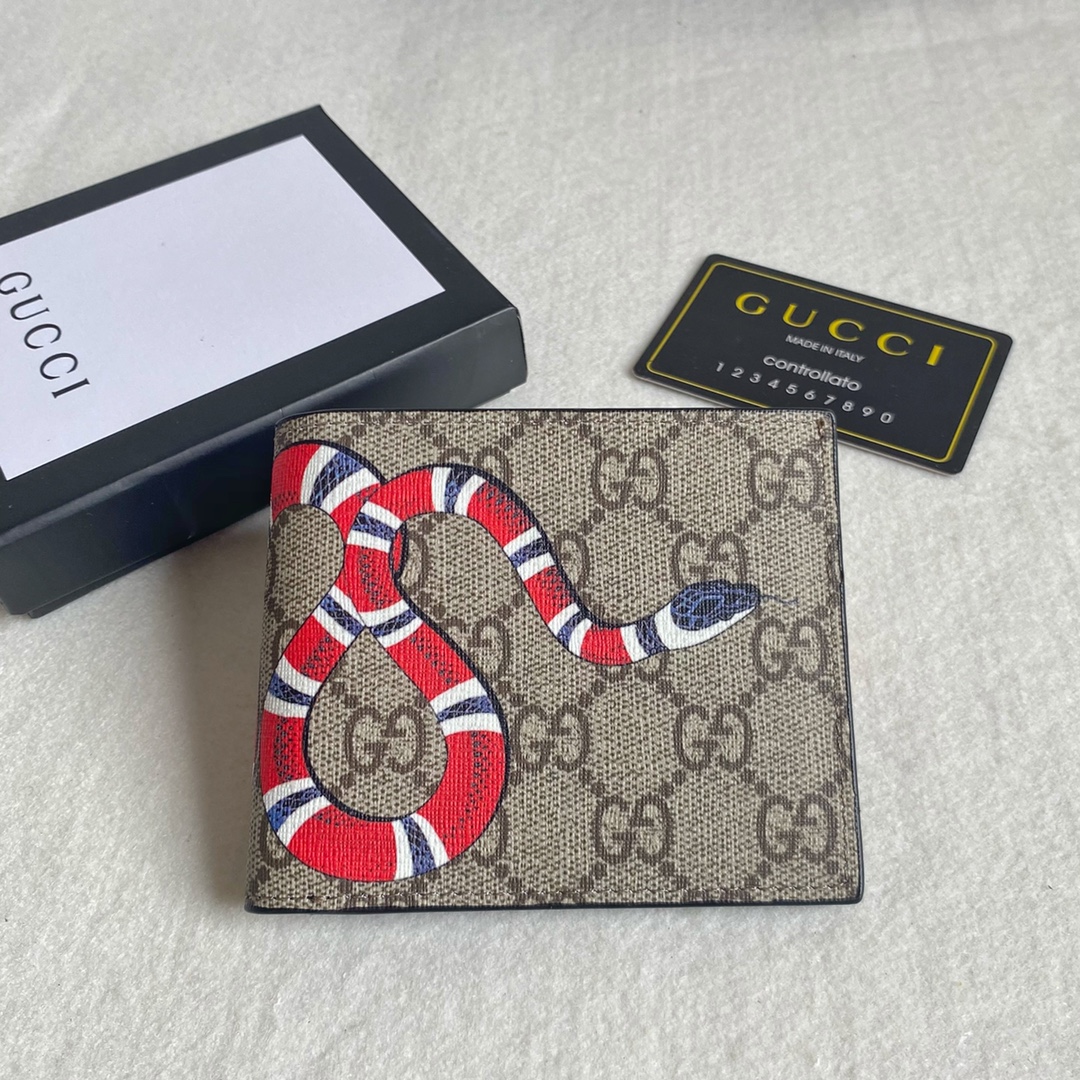 Gucci Unisex GG Supreme Printed Short Wallet - Image 4